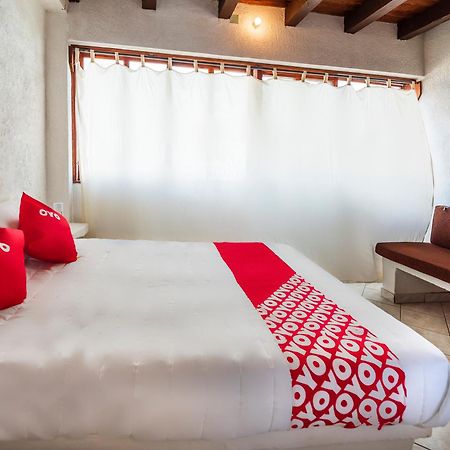 Oyo Hotel Sands Барра-де-Навидад Экстерьер фото