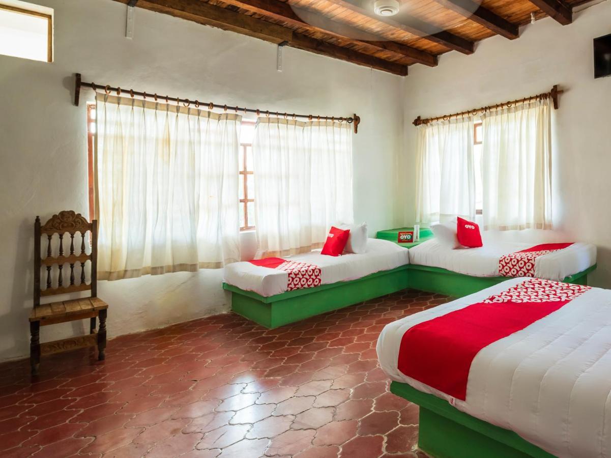 Oyo Hotel Sands Барра-де-Навидад Экстерьер фото
