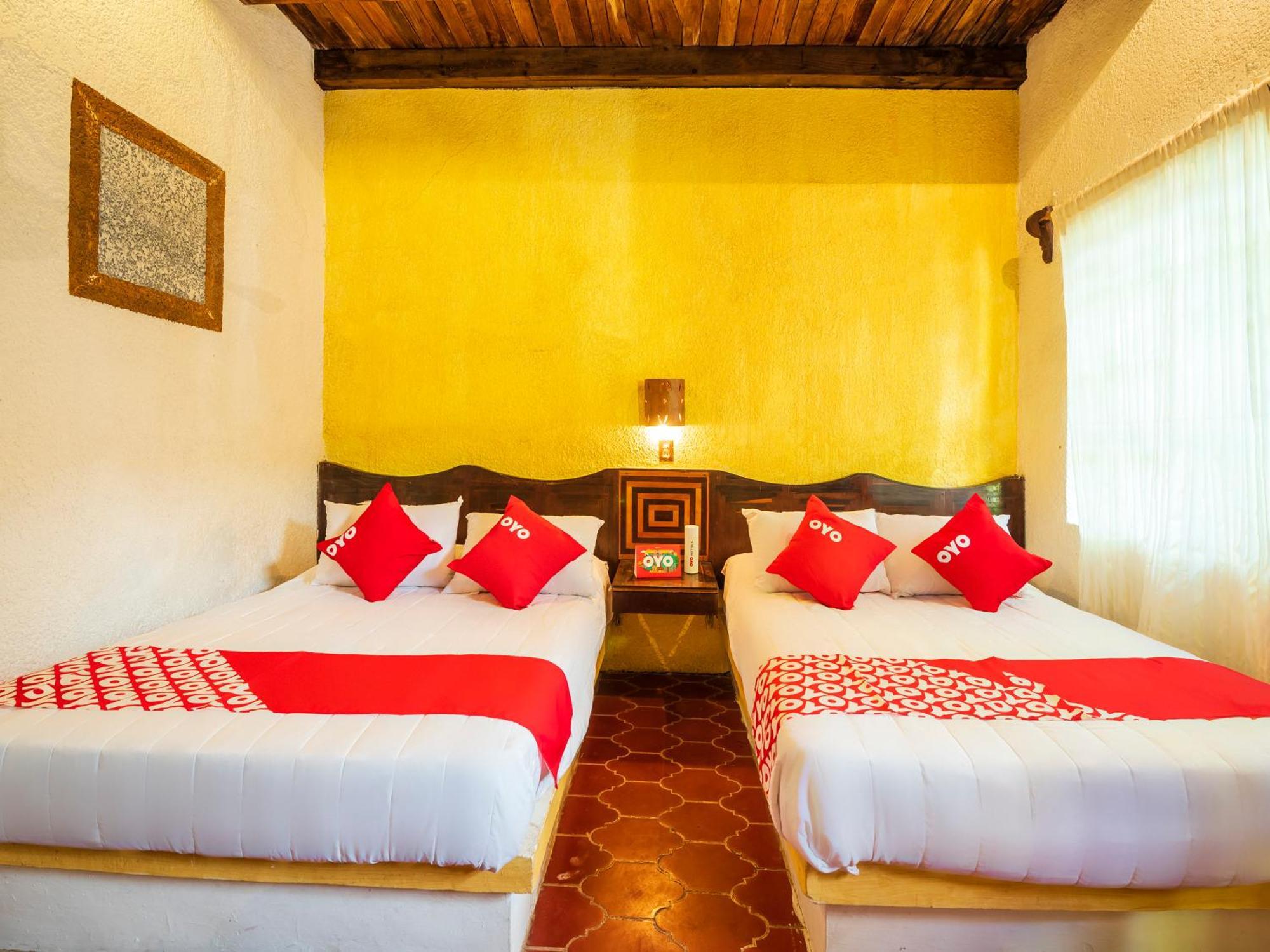 Oyo Hotel Sands Барра-де-Навидад Экстерьер фото